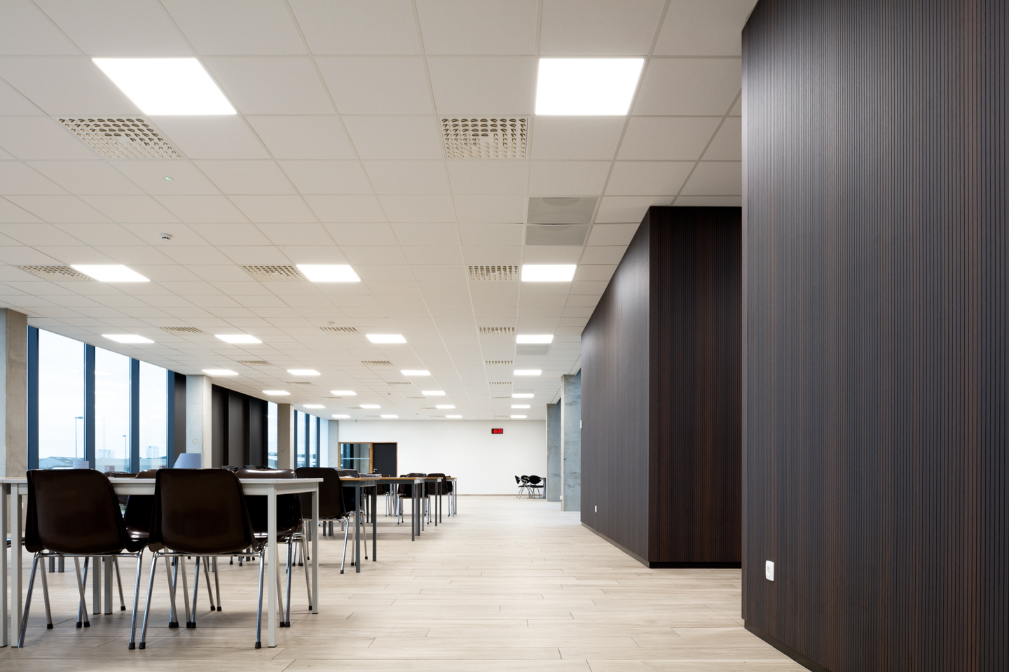 <p>Belgian  Chocolate factory prefers acoustic panels of belgian Manufacturer Print acoustics by Triplaco for new HQ</p>